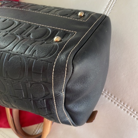 Carolina Herrera authentic Andy 7 handbag - Picture 6 of 11